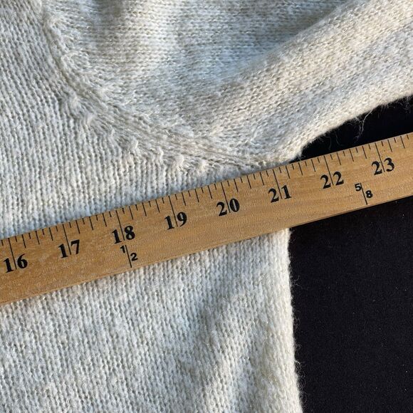 Lauren Conrad Disney Sweater Womens Large Sequin Snow White Cream‎ Bow - Picture 10 of 12